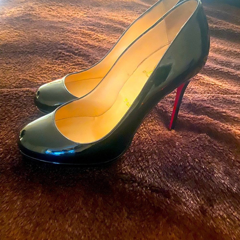Christian Louboutin Dolly Patent Pump Size 37 (US7)